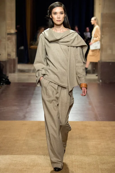 Look 4